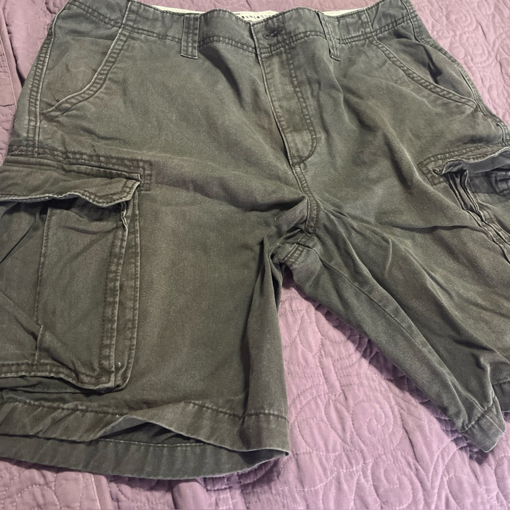 Old Navy Men Cargo Black Shorts 36x10